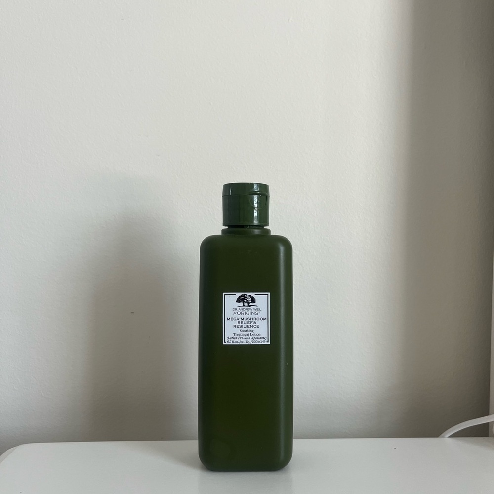 Origins Mega-Mushroom Relief and Resilience Soothing Treatment Lotion